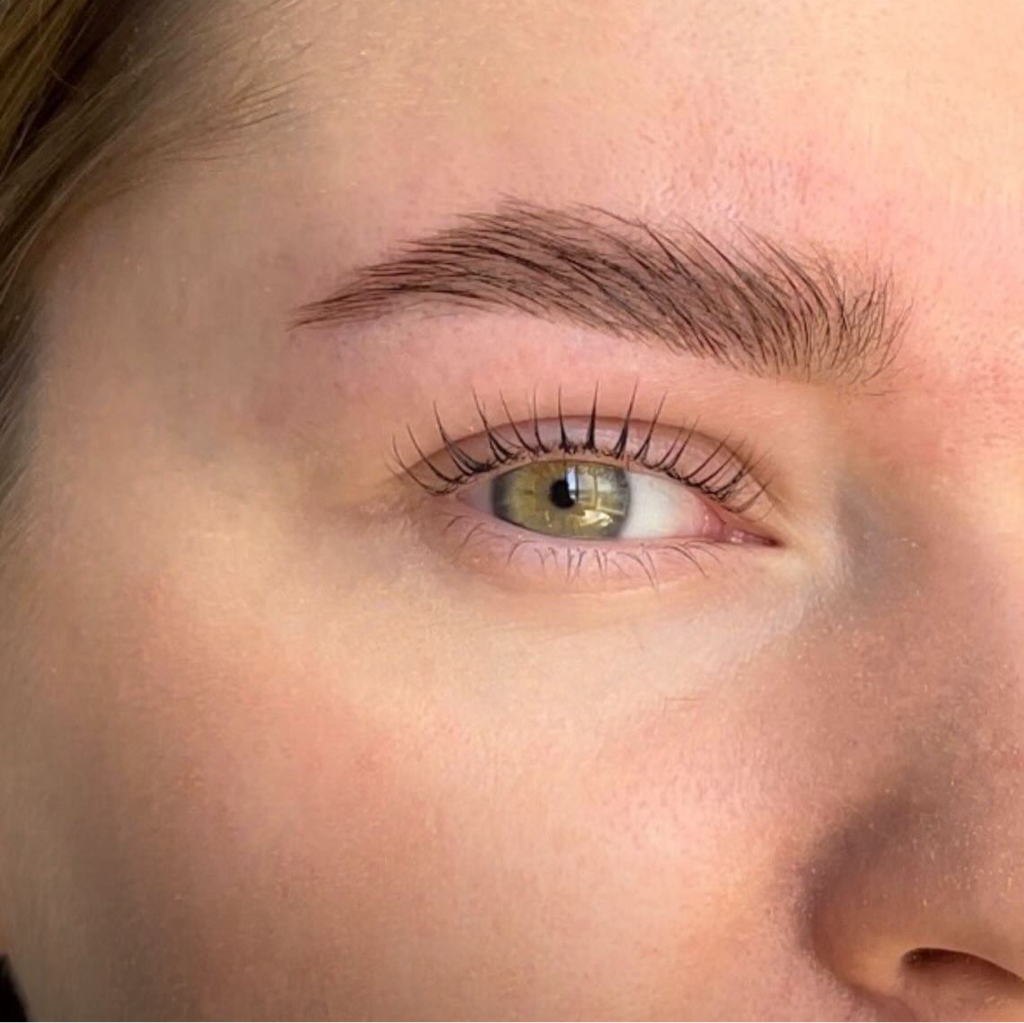 Brows&Lushes: Коррекция и окрашивание бровей + Ламинирование, окрашивание и уход за ресницами