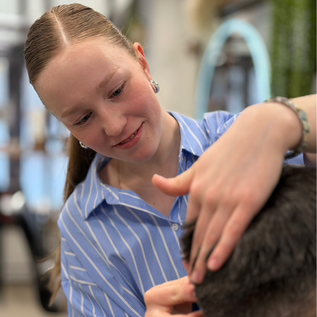 Бокова Анастасия ( принимает на Стачек,4)