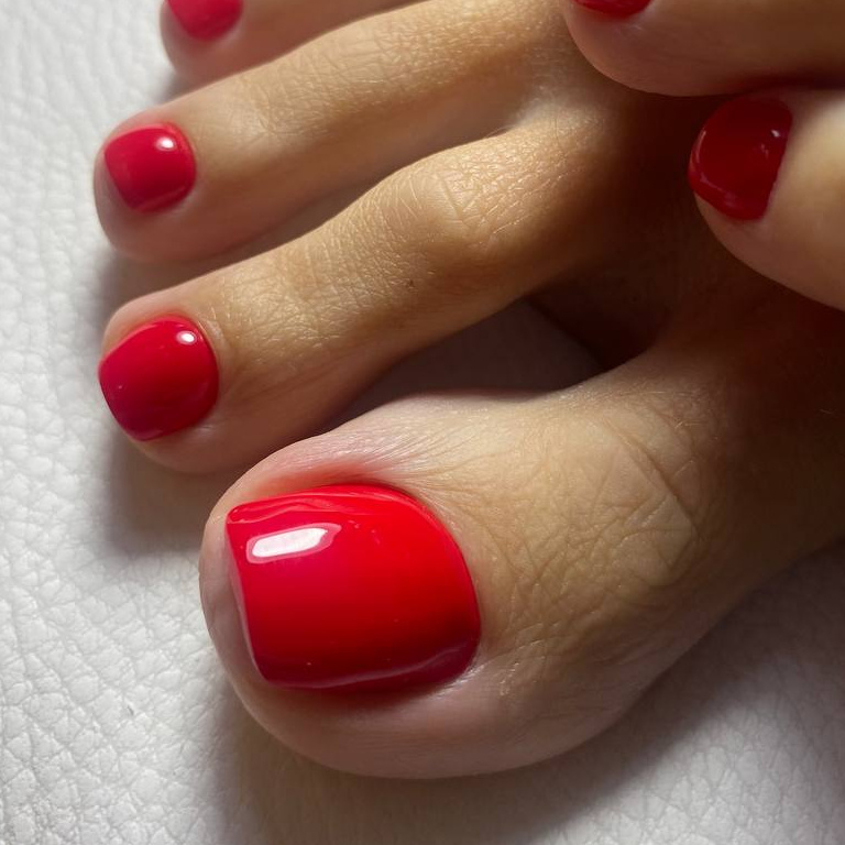 Педикюр (пальцы+пятки) + гель-лак у ТОП мастера