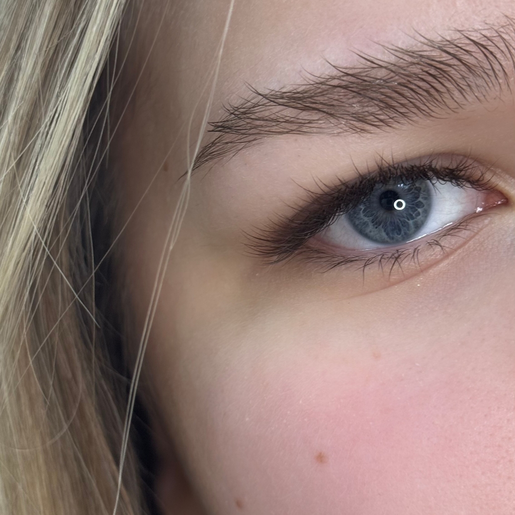 Классическое наращивание ресниц