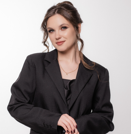 Лесник Кристина