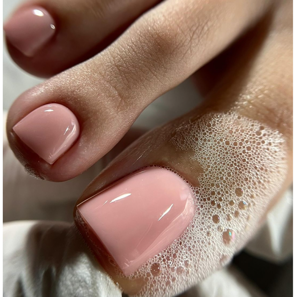 Педикюр комбинированный с покрытием гель лак