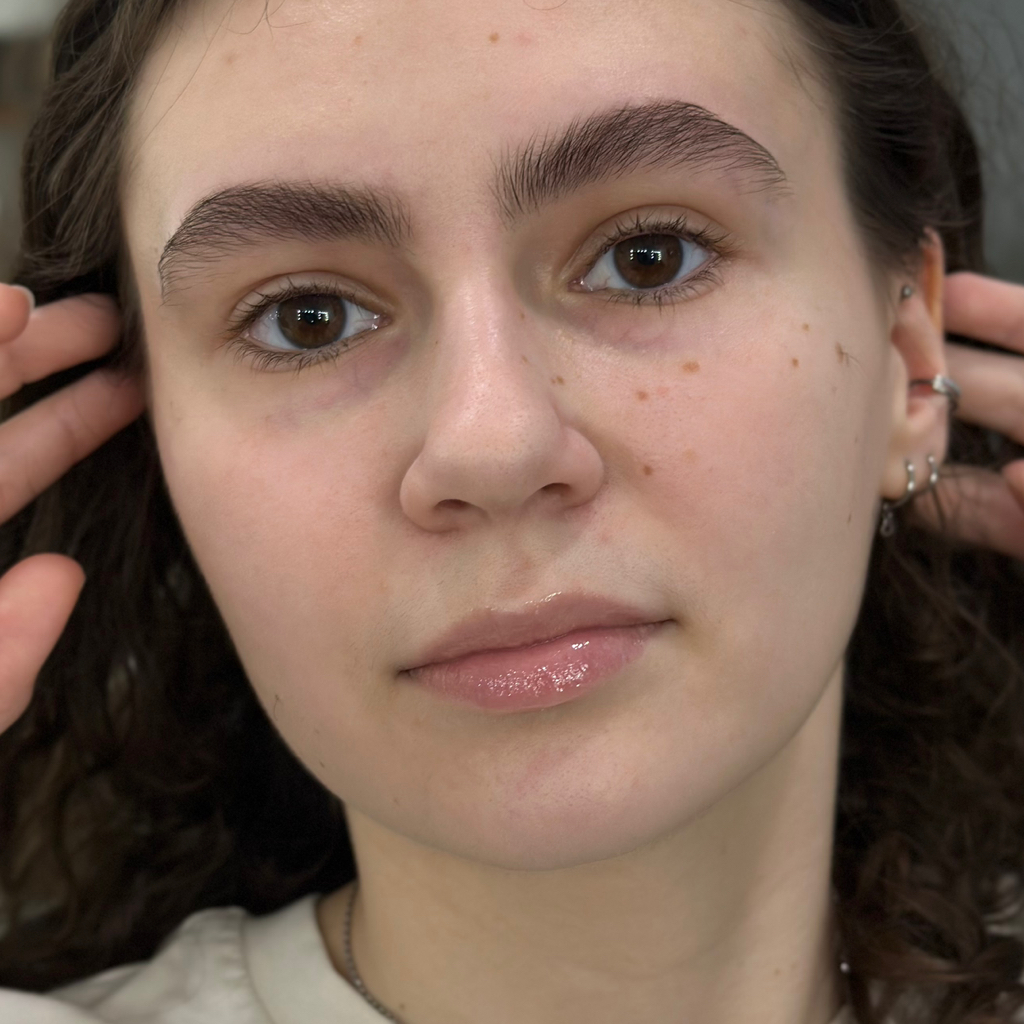 Коррекция бровей (organic brow по необходимости)