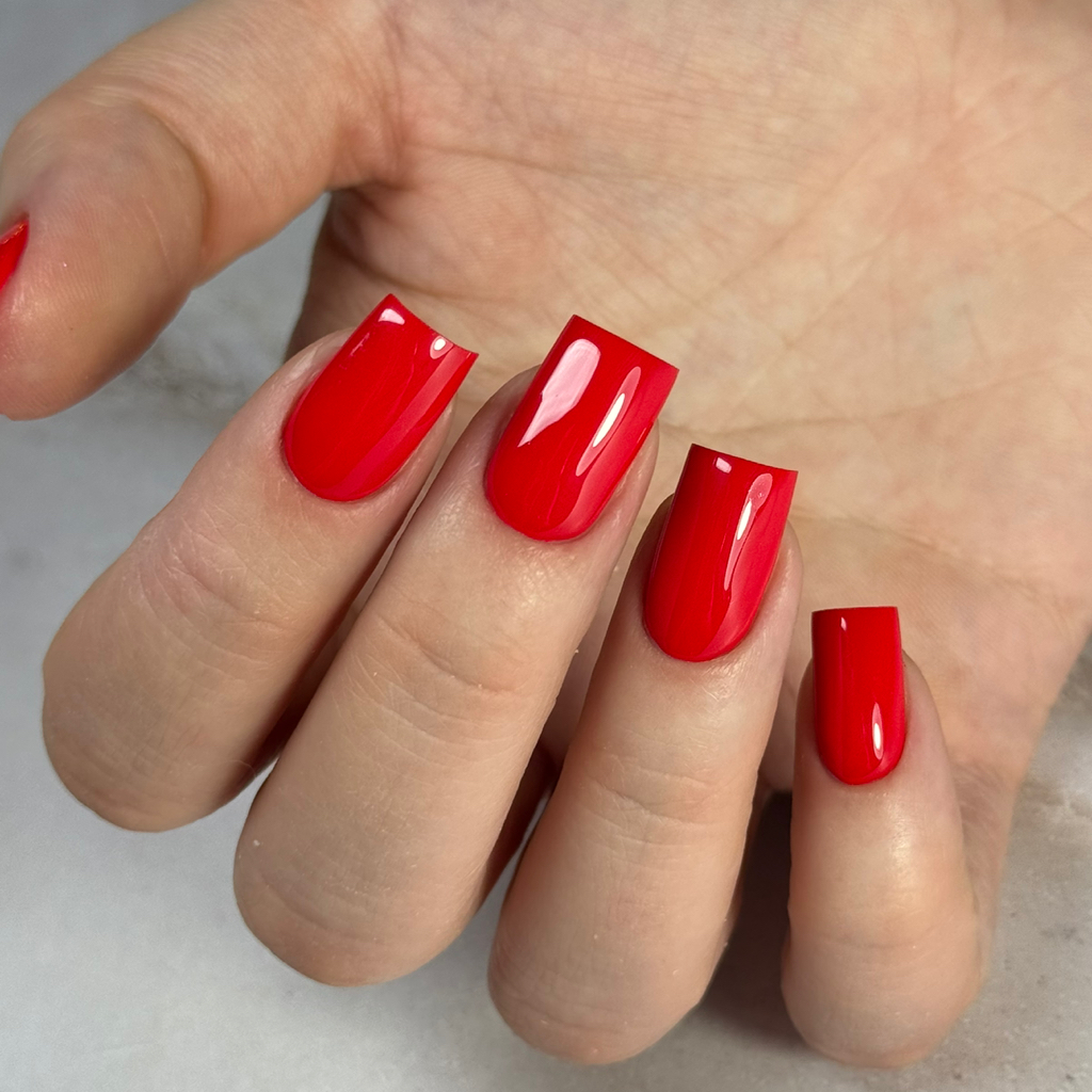 Маникюр с укреплением +однотон/легкий дизайн (в стоимость входит исправление архитектуры)