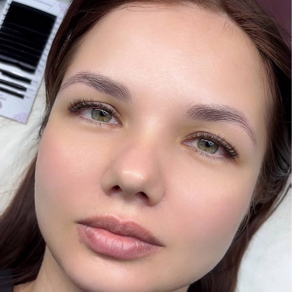 Наращивание ресниц (классика)