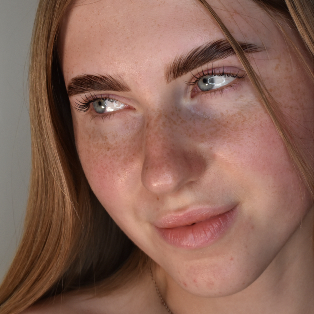 Ламинирование верхних ресниц( с окрашиванием и уходом) + оформление бровей