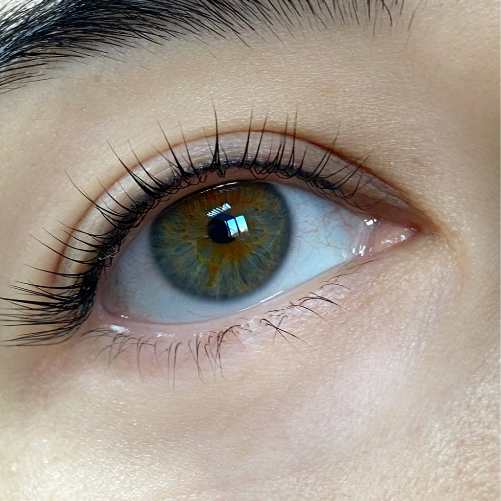 Наращивание ресниц -УГОЛКОВ