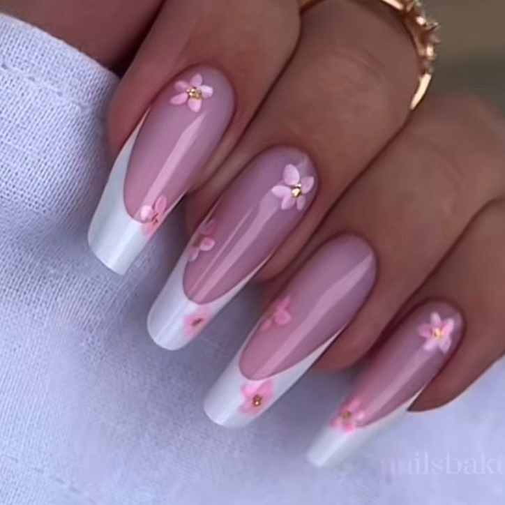 Наращивание ногтей