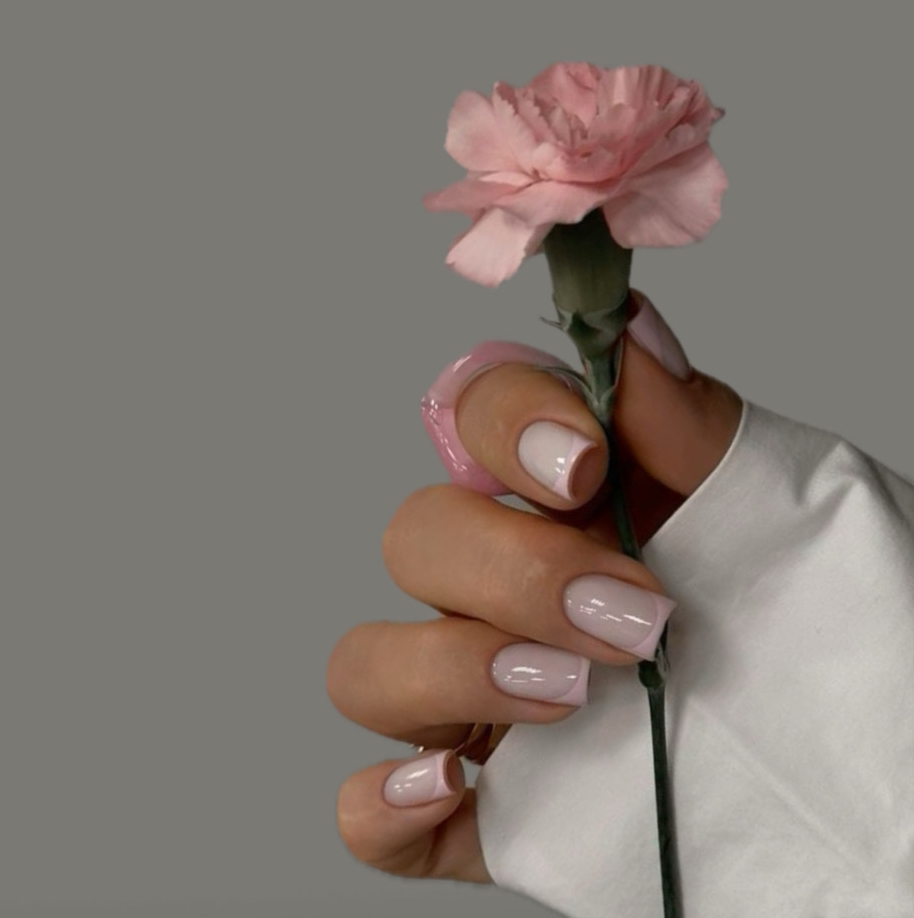 Для сотрудников БП «Полином»
Маникюр с покрытием Luxio