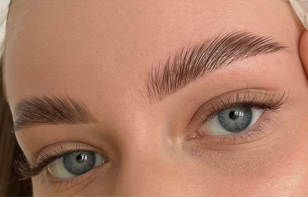 Ламинирование бровей без окрашивания