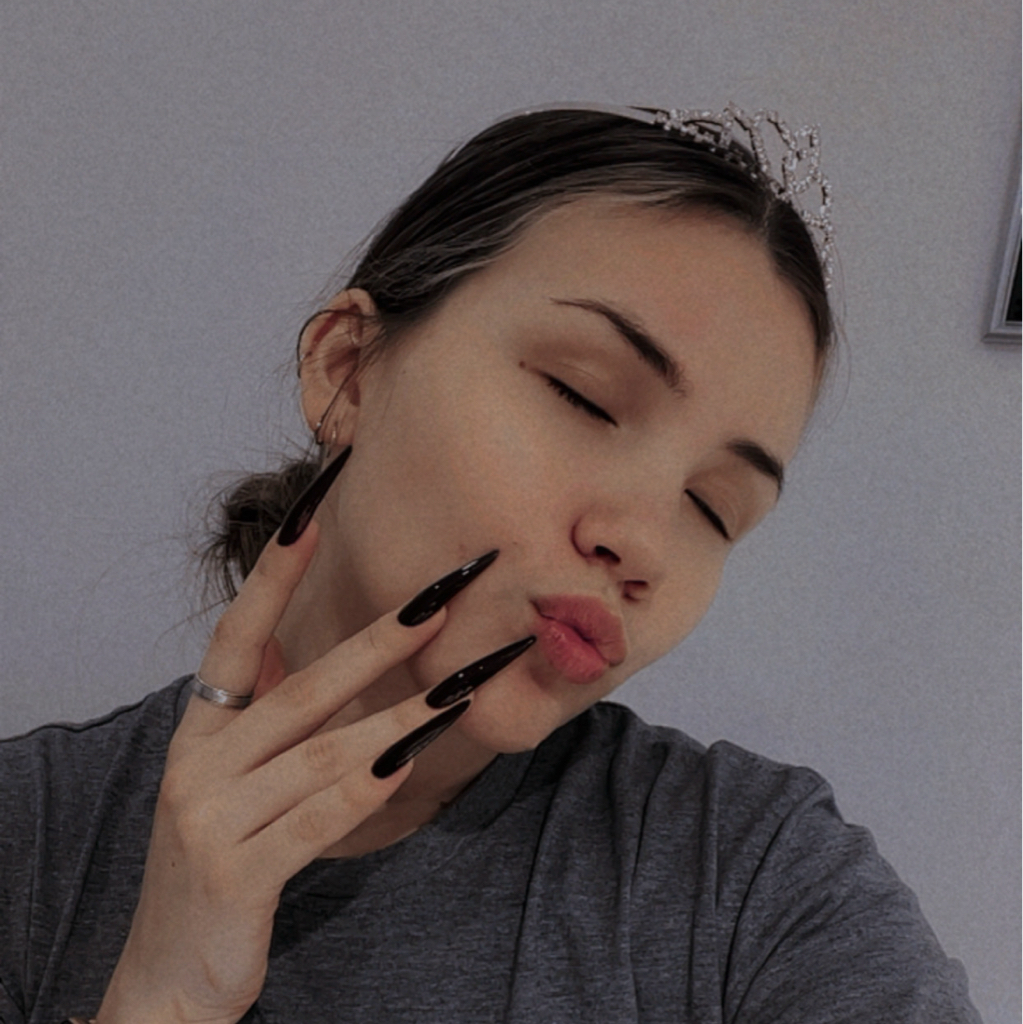 Суханова Алёна