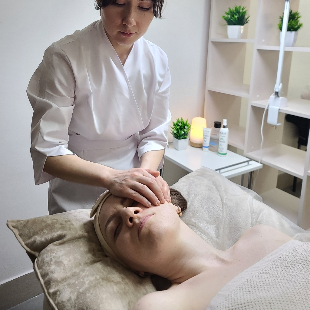 Скульптурный массаж лица