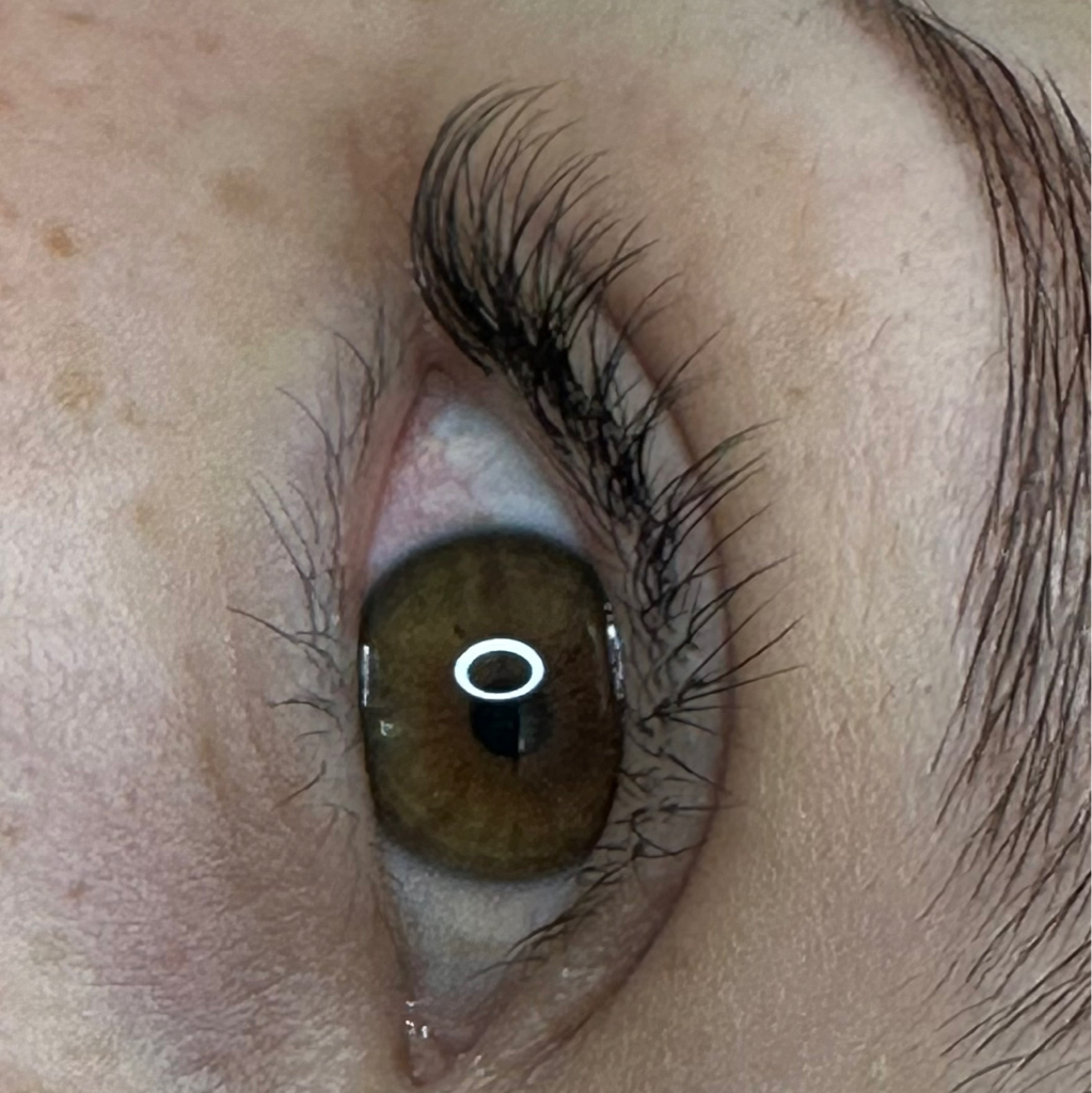 Наращивание поресничное (уголки глаз)