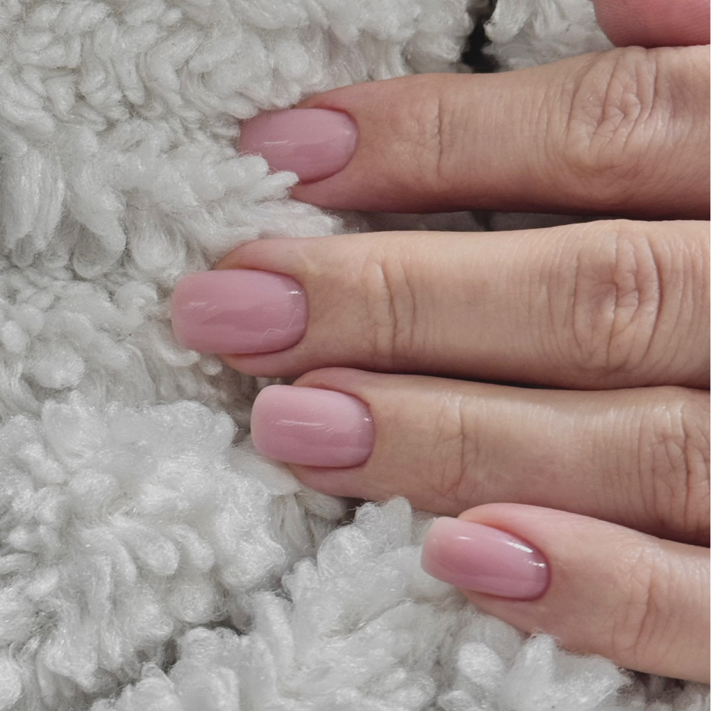 Маникюр с покрытием гель лак