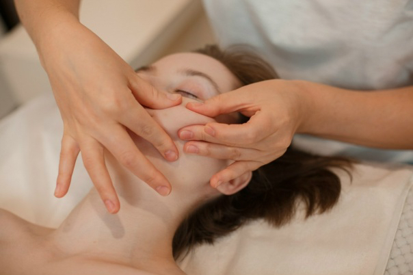 Миофасциальный массаж лица (40 минут)