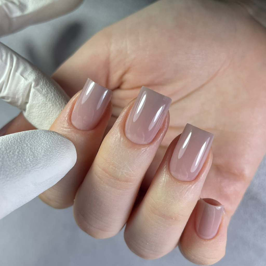 Комбинированный маникюр с покрытием гель лак