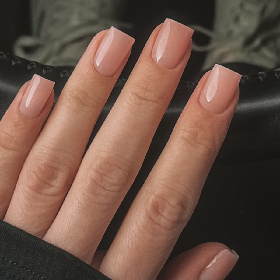 Маникюр с покрытием «НЮД» длинна в «0»