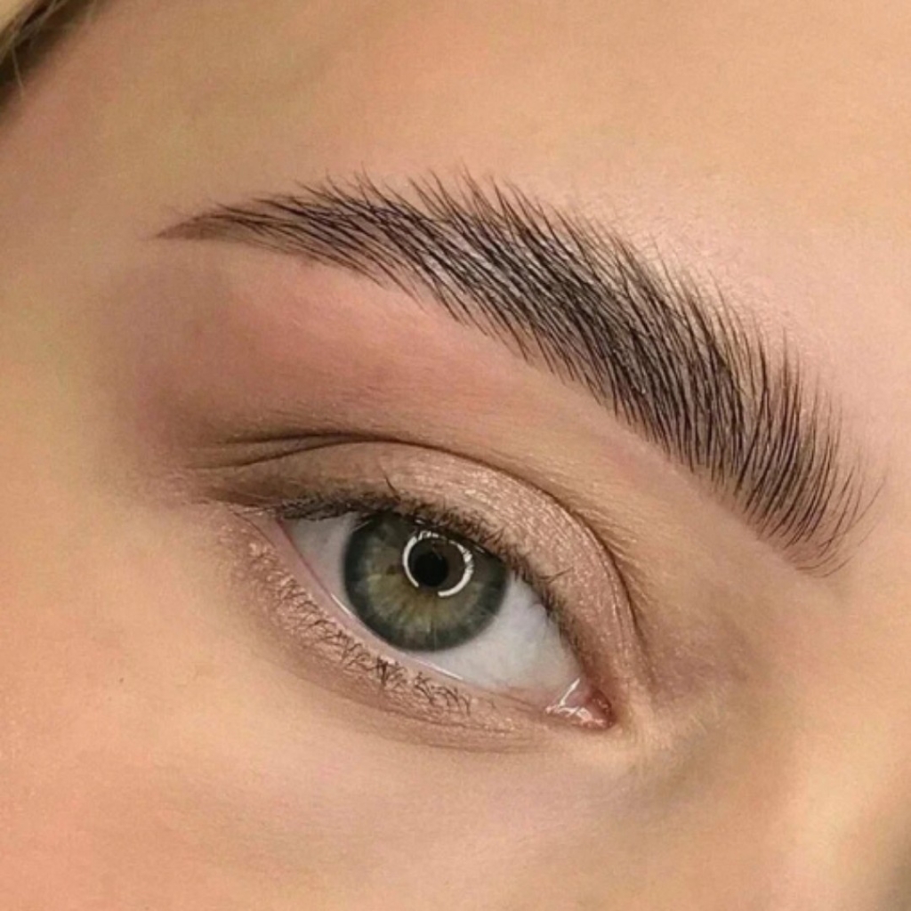 Ламинирование бровей (долговременная укладка)