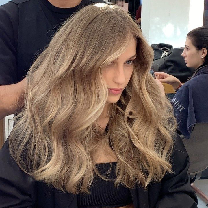 Мытье головы + легкие локоны