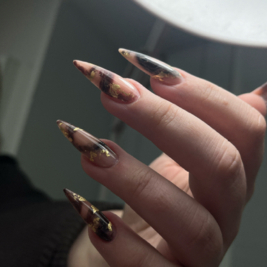 Наращивание ногтей