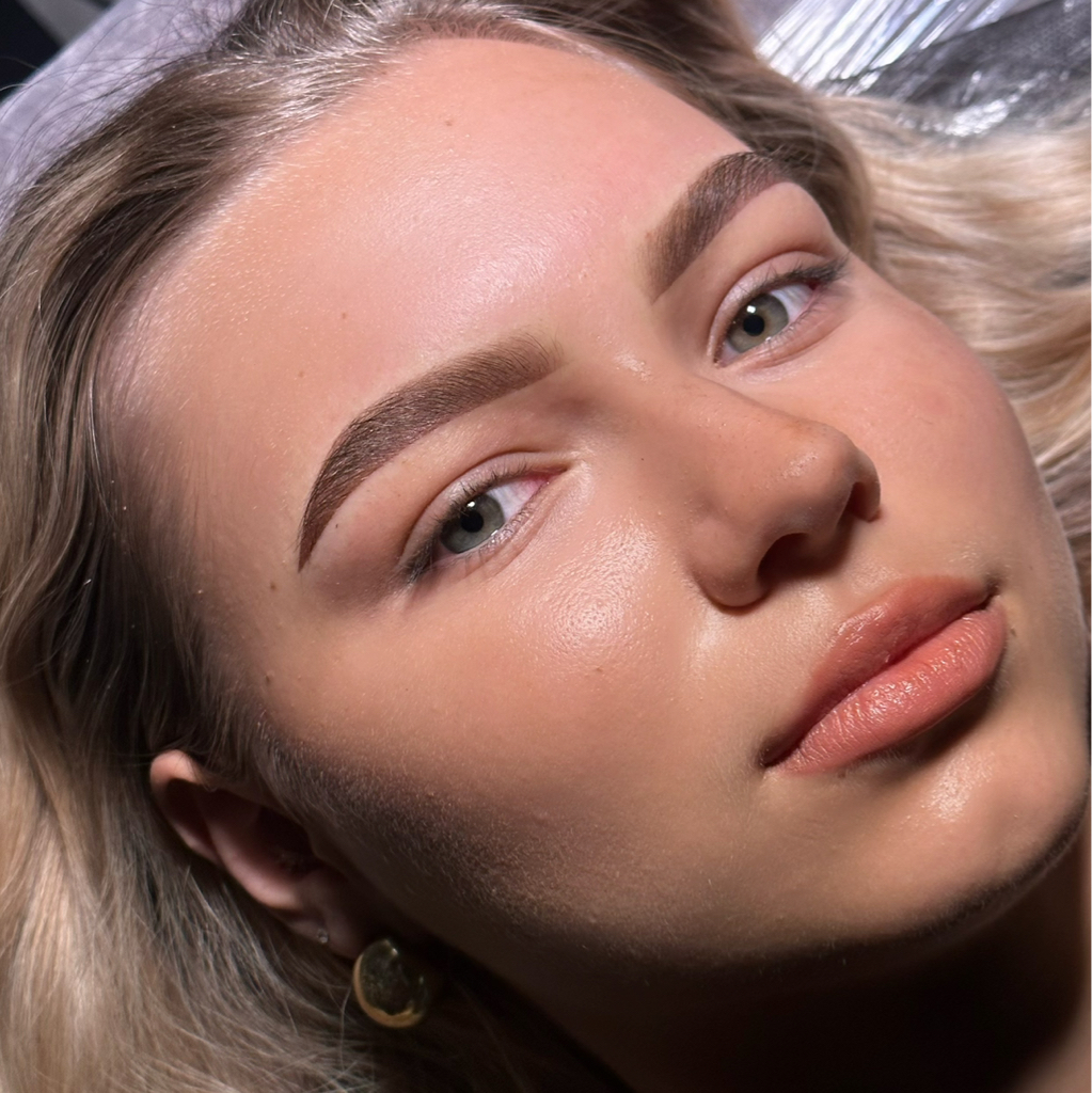 Рефреш | обновление перманентного макияжа