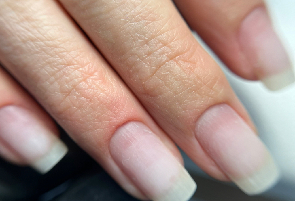Маникюр классический