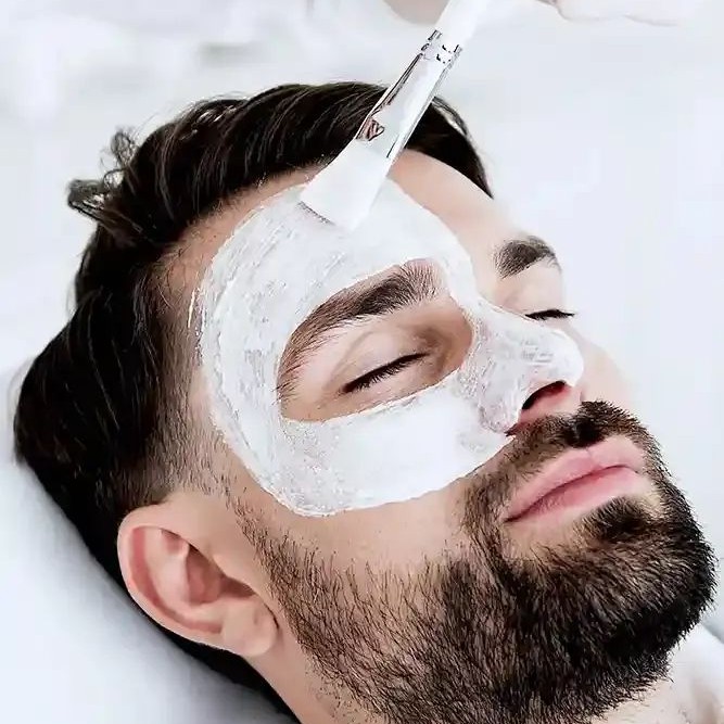 Мужской уход для жирной кожи/Behandlung für Männer mit fettiger Haut