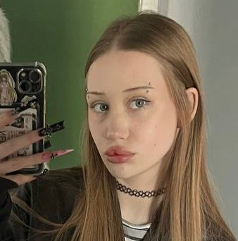 Аня
