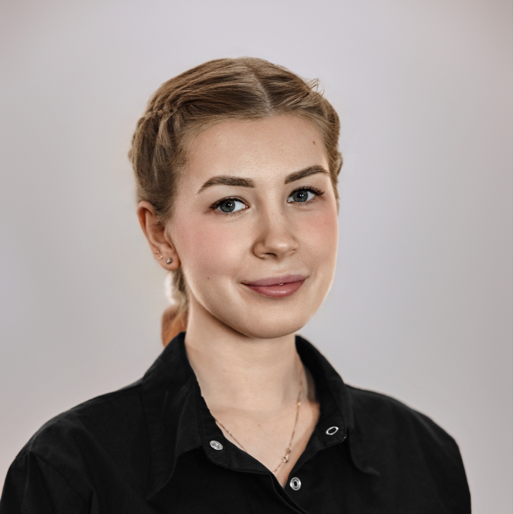 Николаева Ирина (принимает на ул. Розы Люксембург 4в)