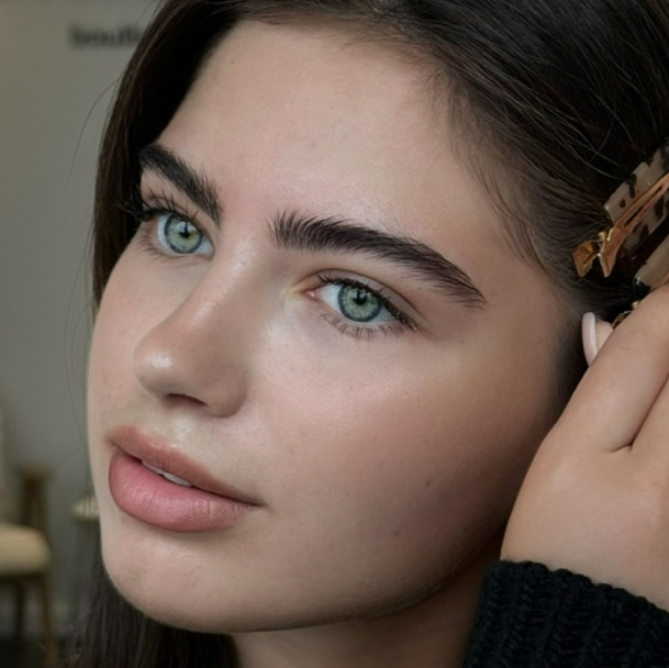 Долговременная укладка бровей 
(без окрашивания и коррекции)