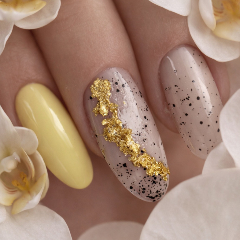 Маникюр с покрытием гель-лак, (короткие/средняя длина), простой дизайн 1-2 ногтя в подарок. После 22.00 доплата +300₽