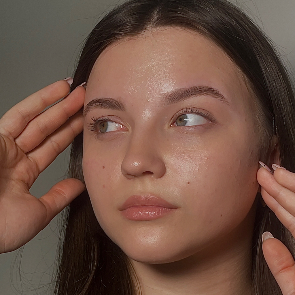 Окрашивание бровей и коррекция