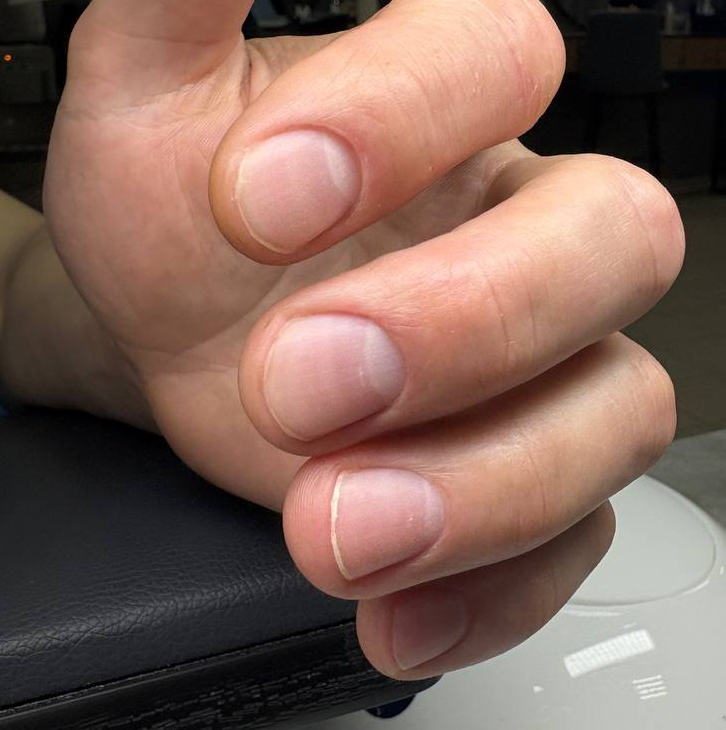 Маникюр мужской