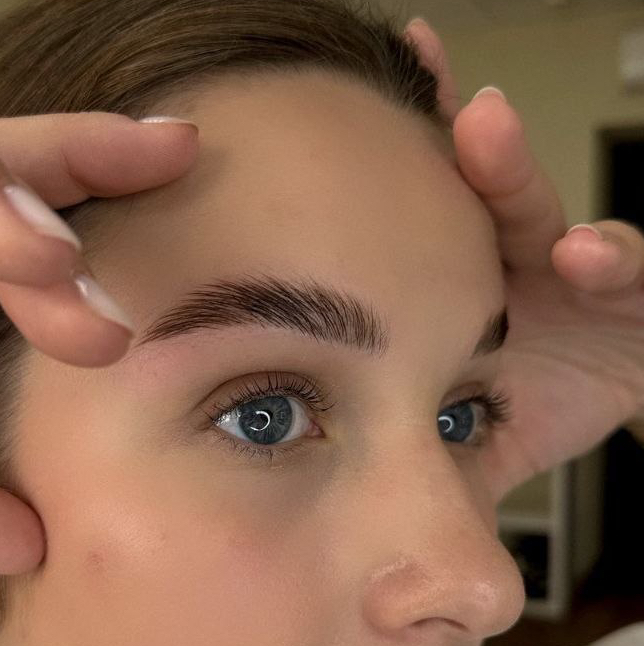 Долговременная укладка бровей с окрашиванием