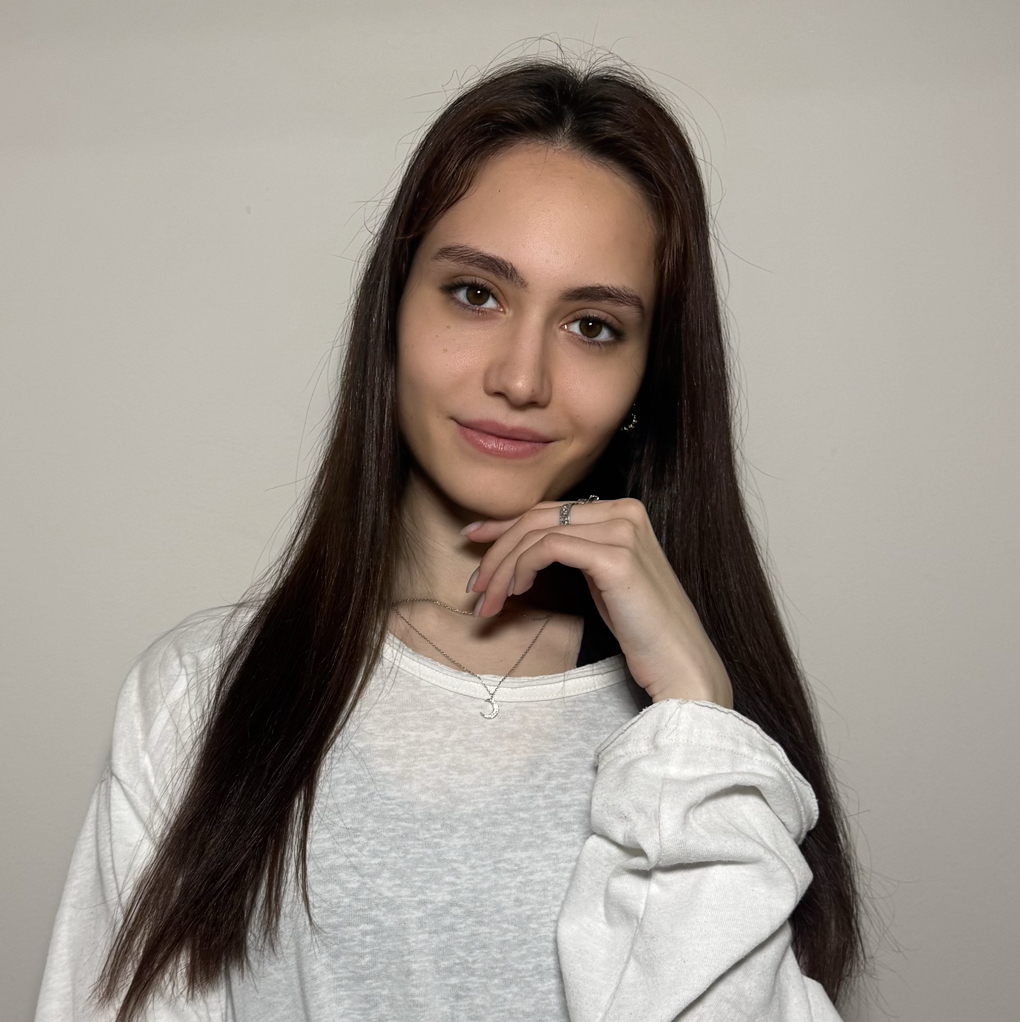 Адам Мария
