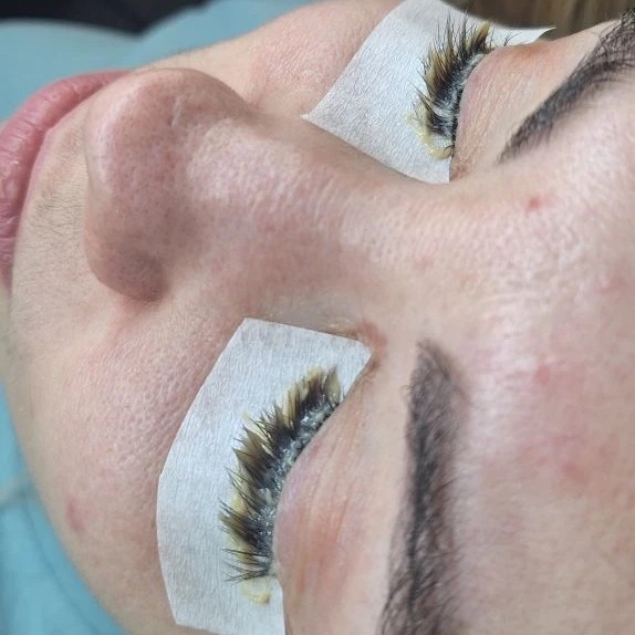 Снятие ресниц