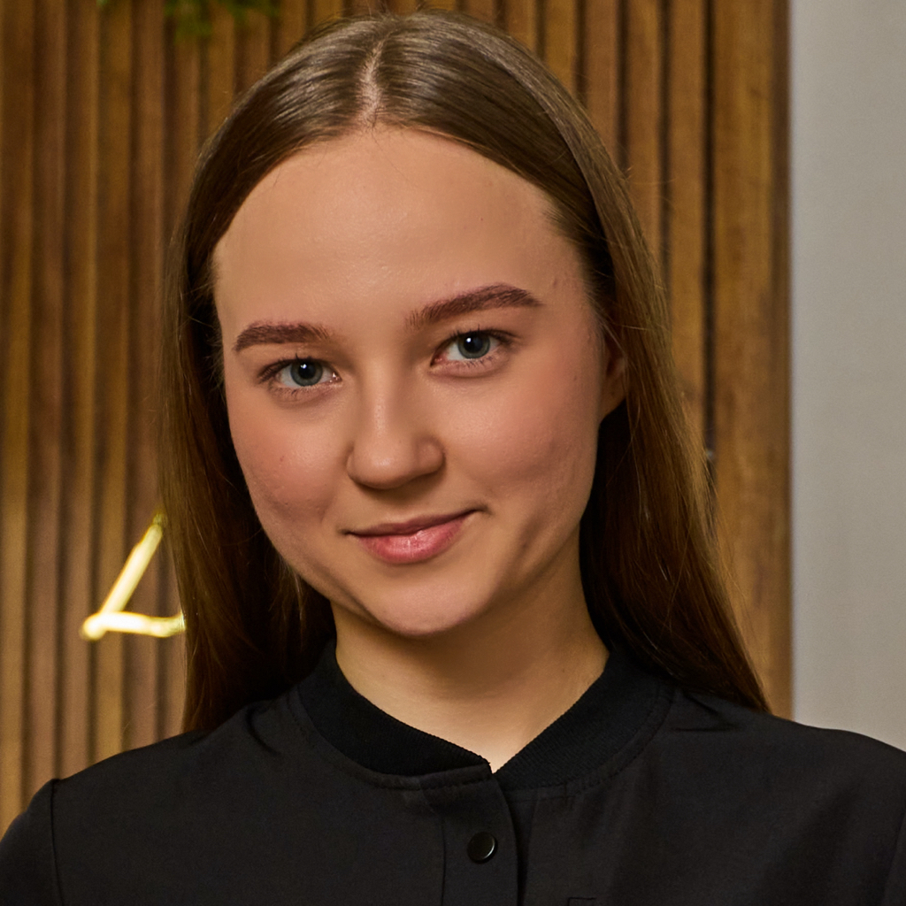 Полина