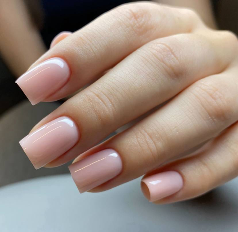 Маникюр с покрытием гель
