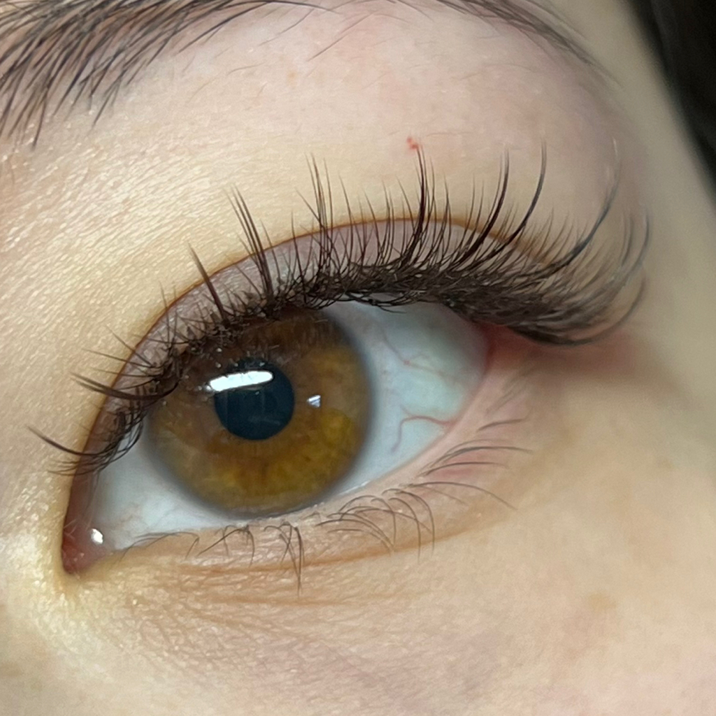 Наращивание ресниц 2D