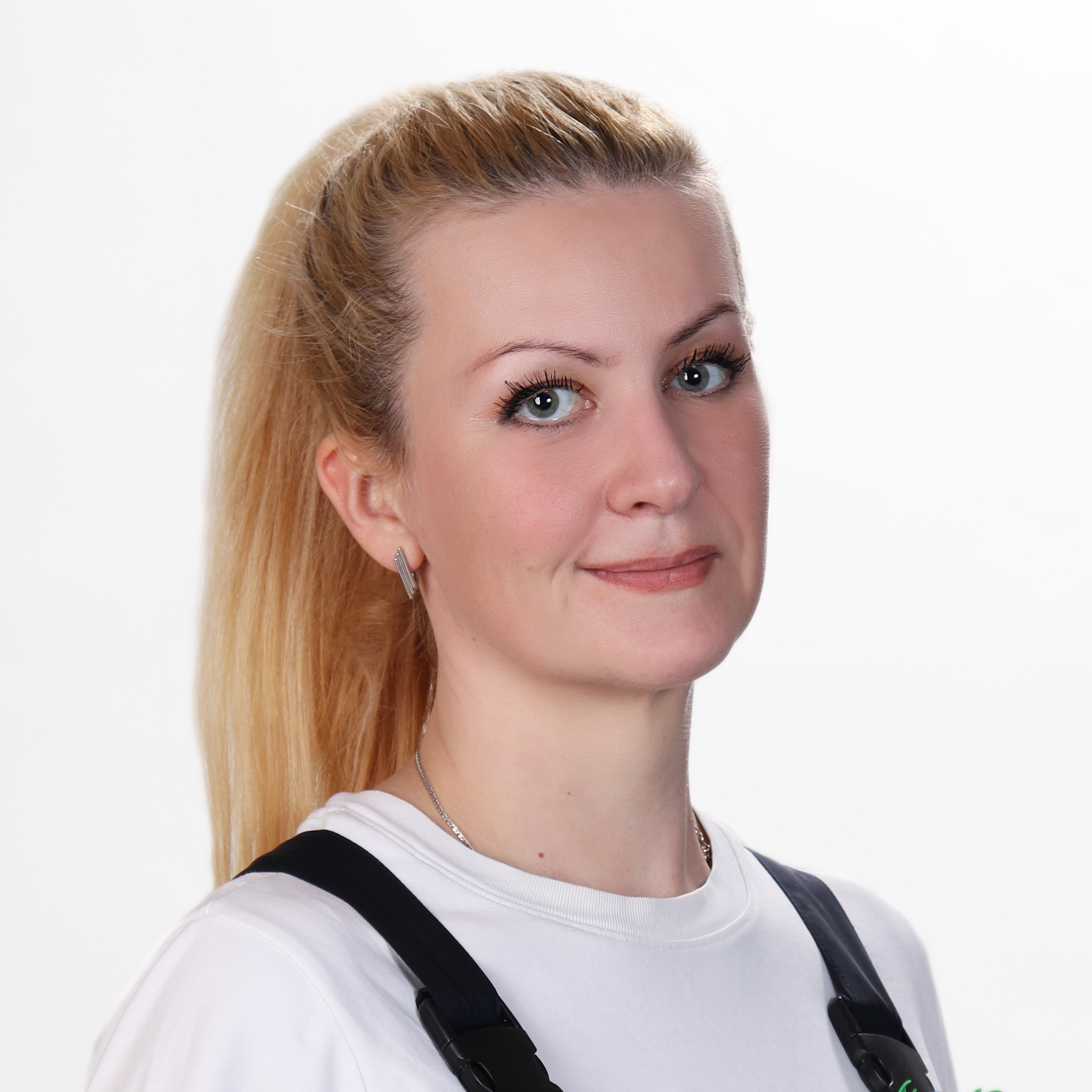 Усова Елена