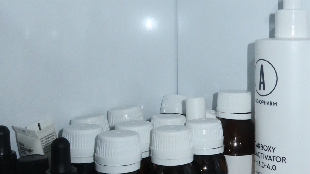 Пилинги 🧪 Азелаиновый | Миндальный | Салициловый | Феруловый | Молочный | BioRePeel | PeachPeel | и др.    (выбор пилинга происходит на процедуре)