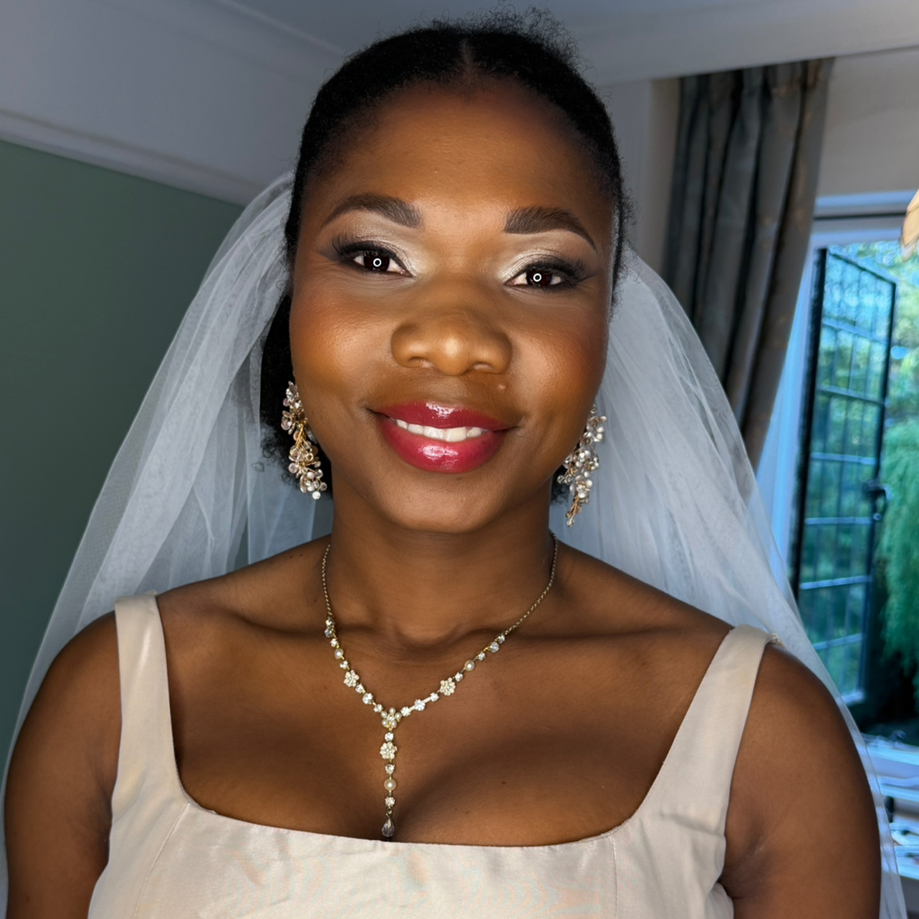 Bridal makeup + complimentary touch up kit