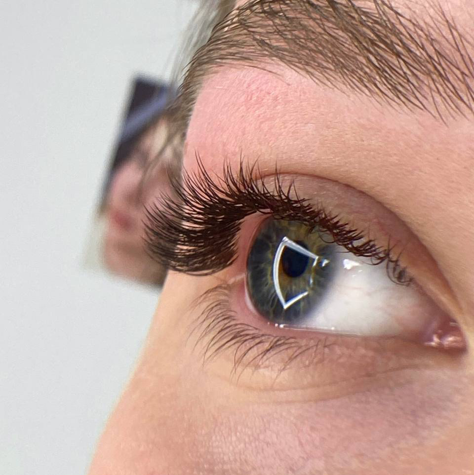 Классическое наращивание ресниц