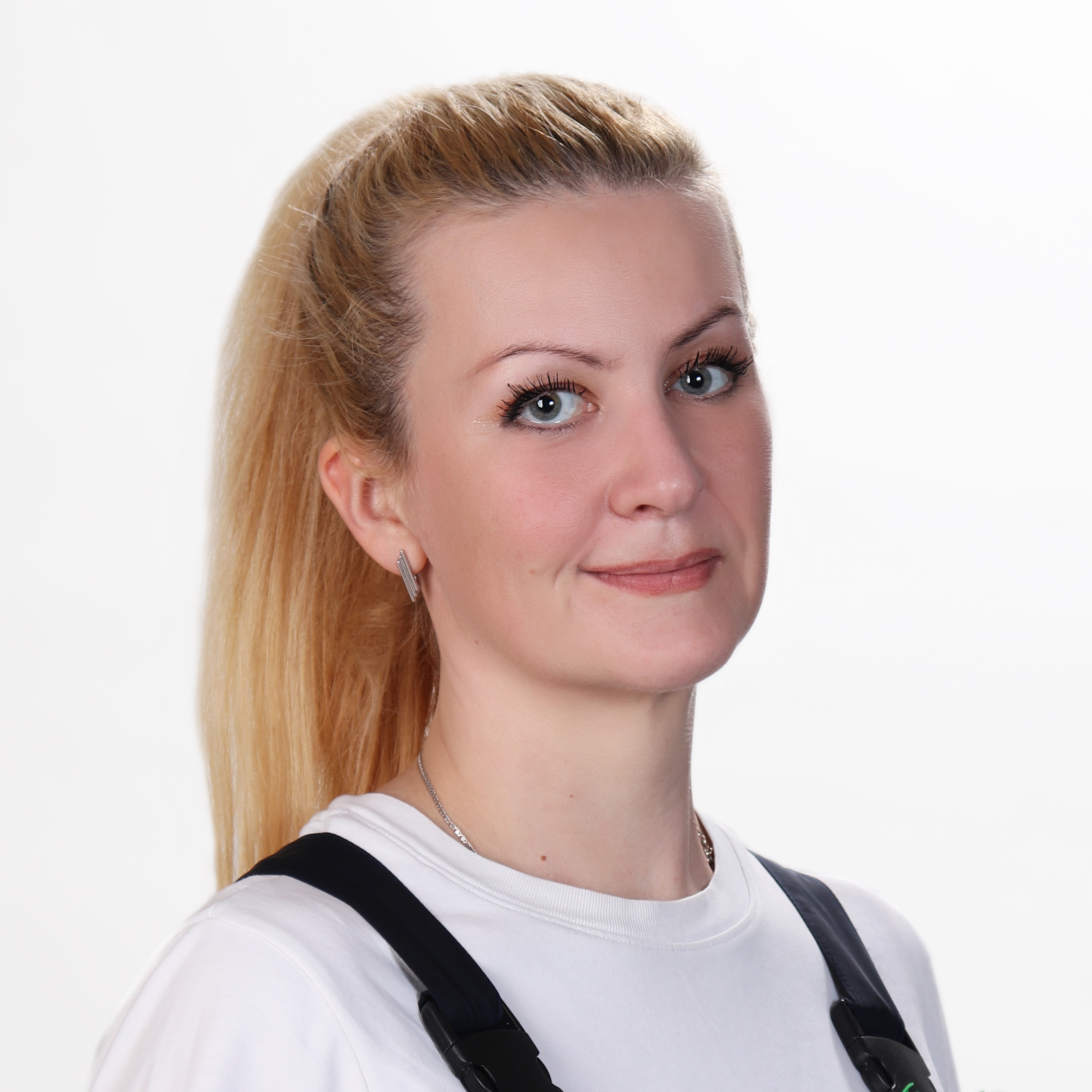 Усова Елена