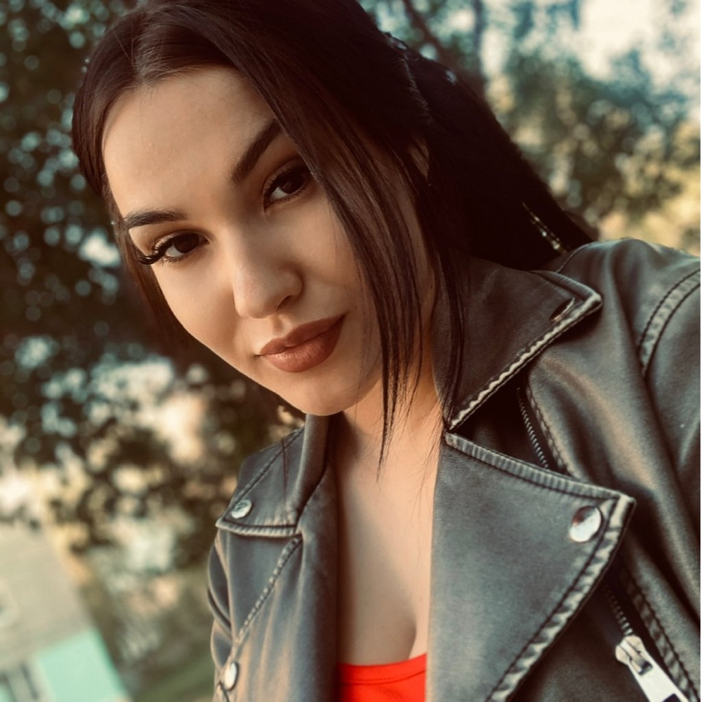 Алина