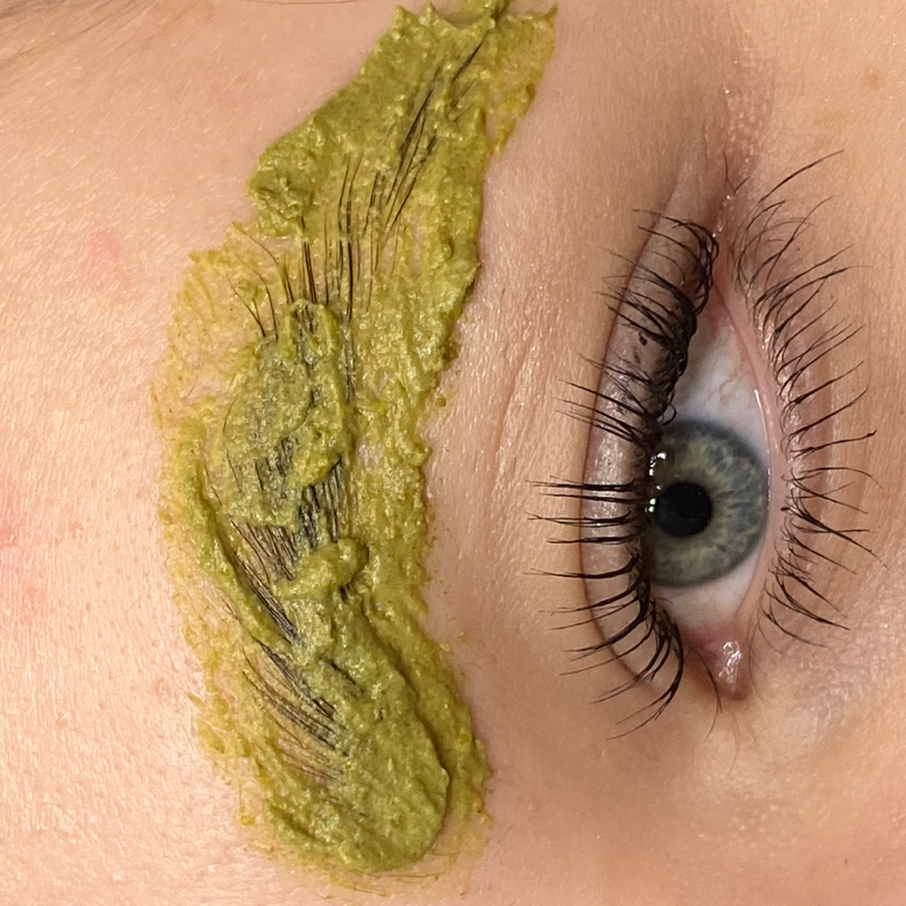 Оформление бровей с ORGANIC BROW