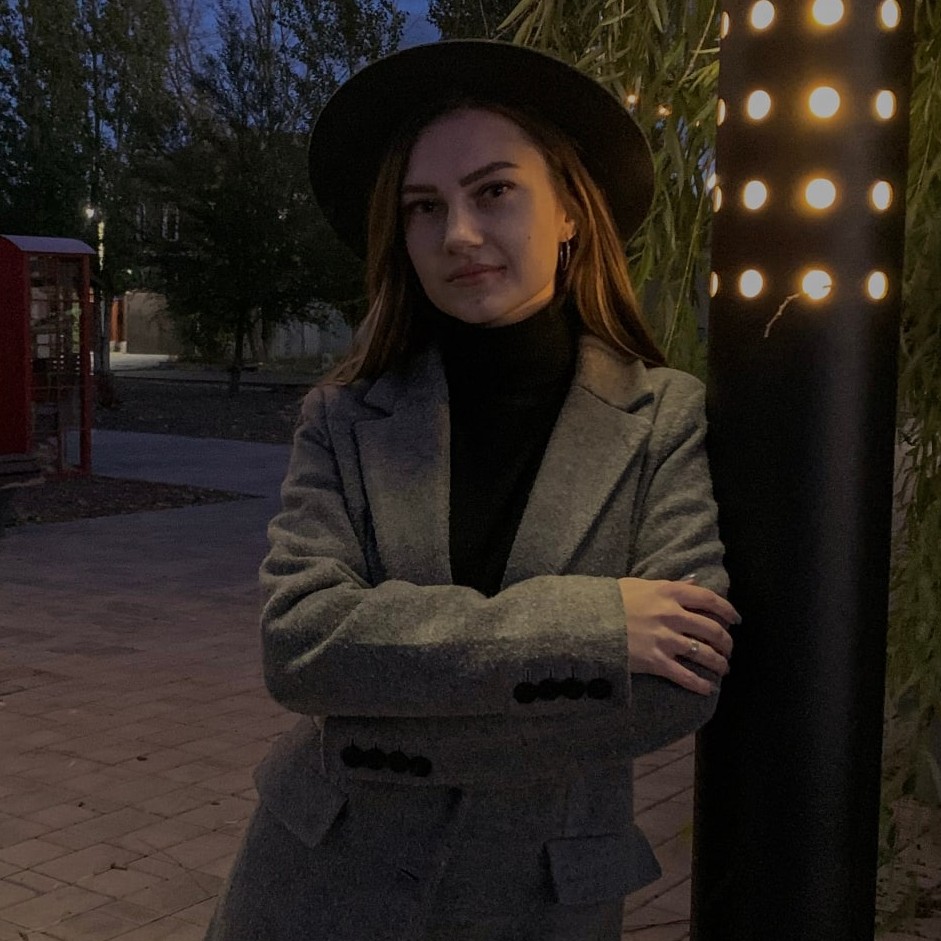 Оля Логинова
