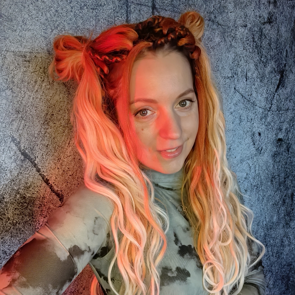 Елена Лок