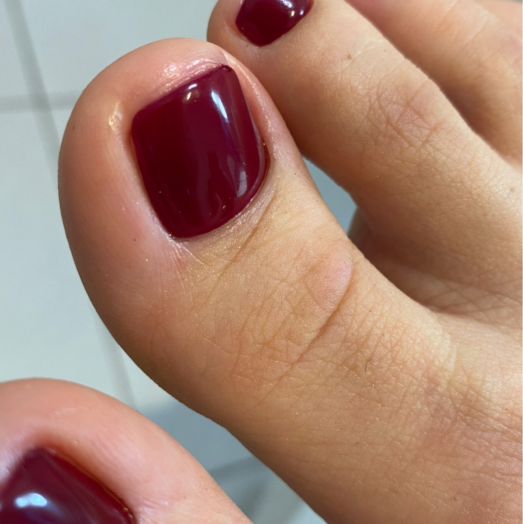 Медицинский Педикюр и покрытие лак