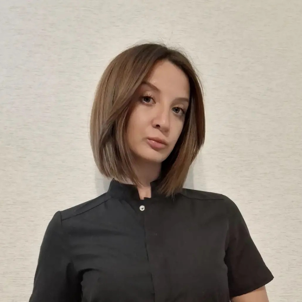 Анна Л